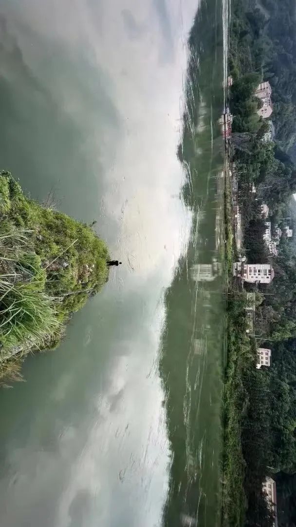 DƬ